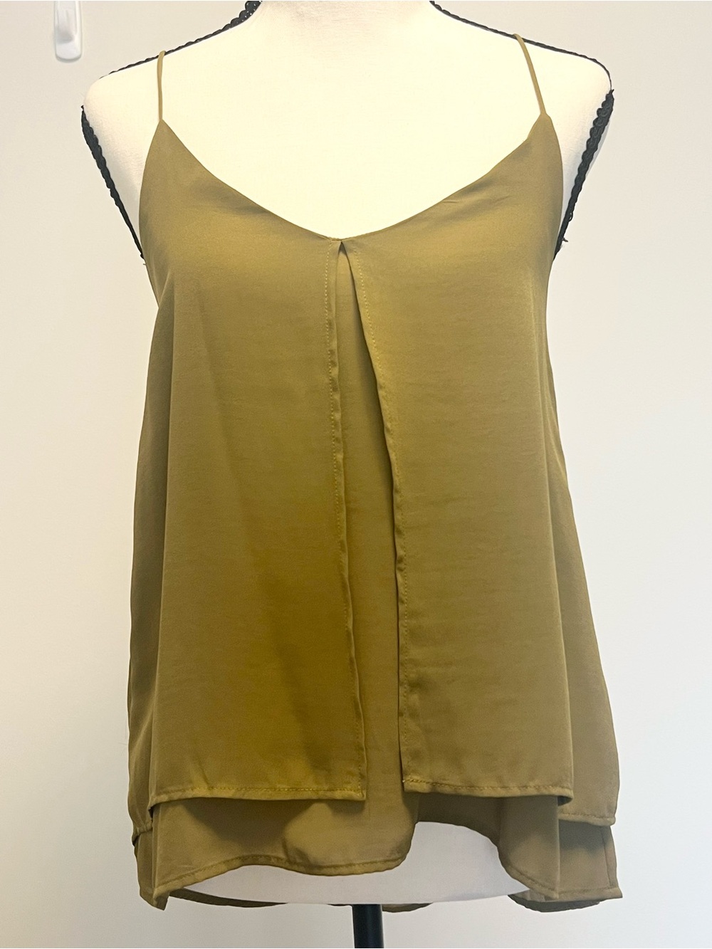 H&M Olive Green Sleeveless Keyhole‎ Shift Top
